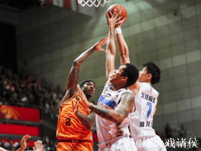 江苏对阵北京CBA比赛精彩进球汇总